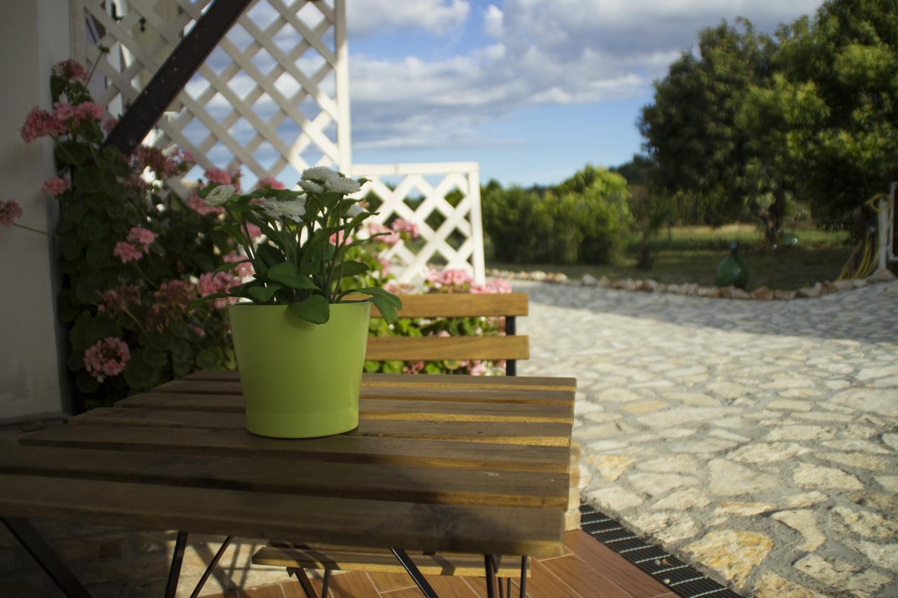 Fontana La Pietra Villa Pisticci Bagian luar foto